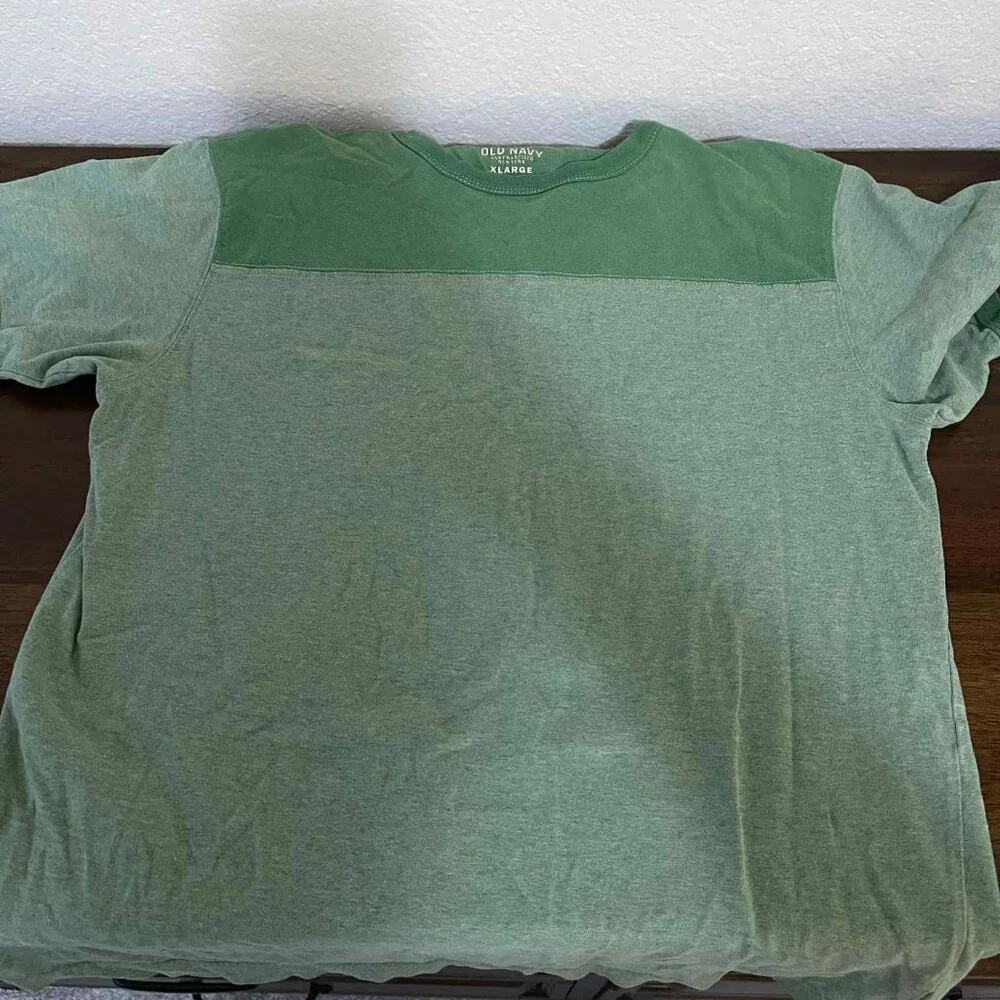 LOT OF 4 SHIRTS: Old Navys Boys' Light Weight Short Sleeve Shirts XL